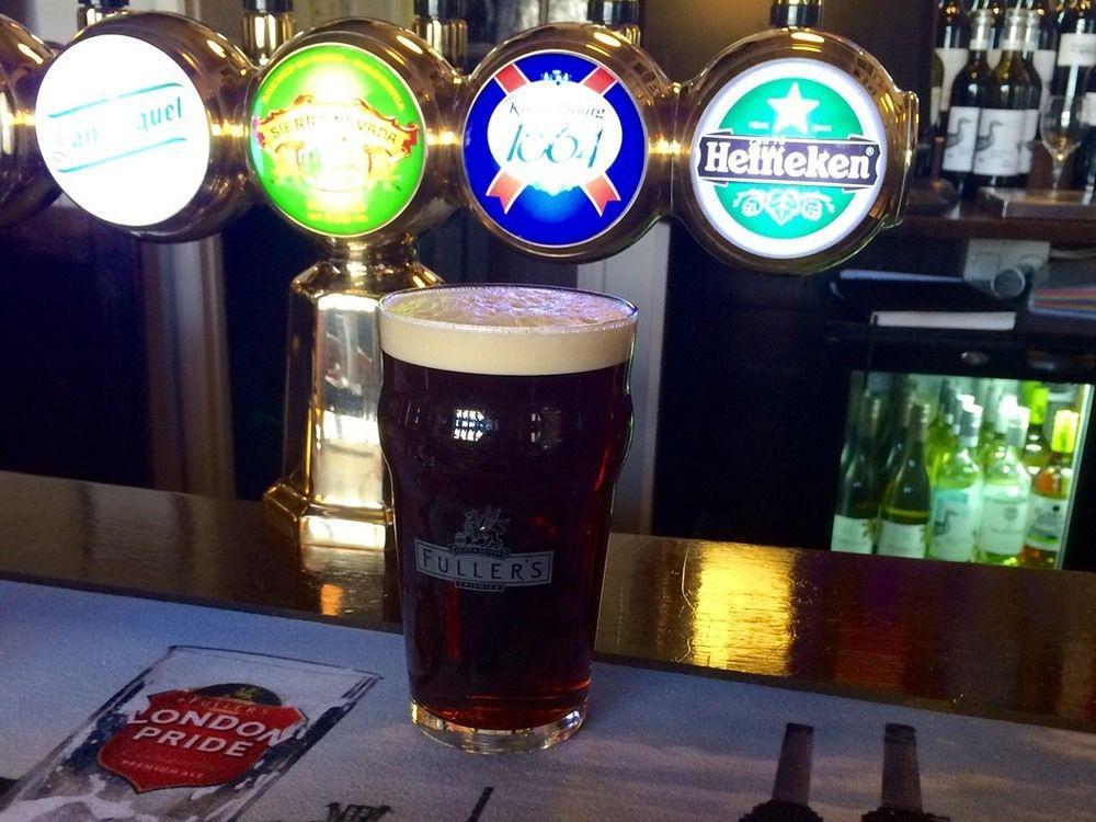 The Swan Inn Pub Isleworth Ngoại thất bức ảnh