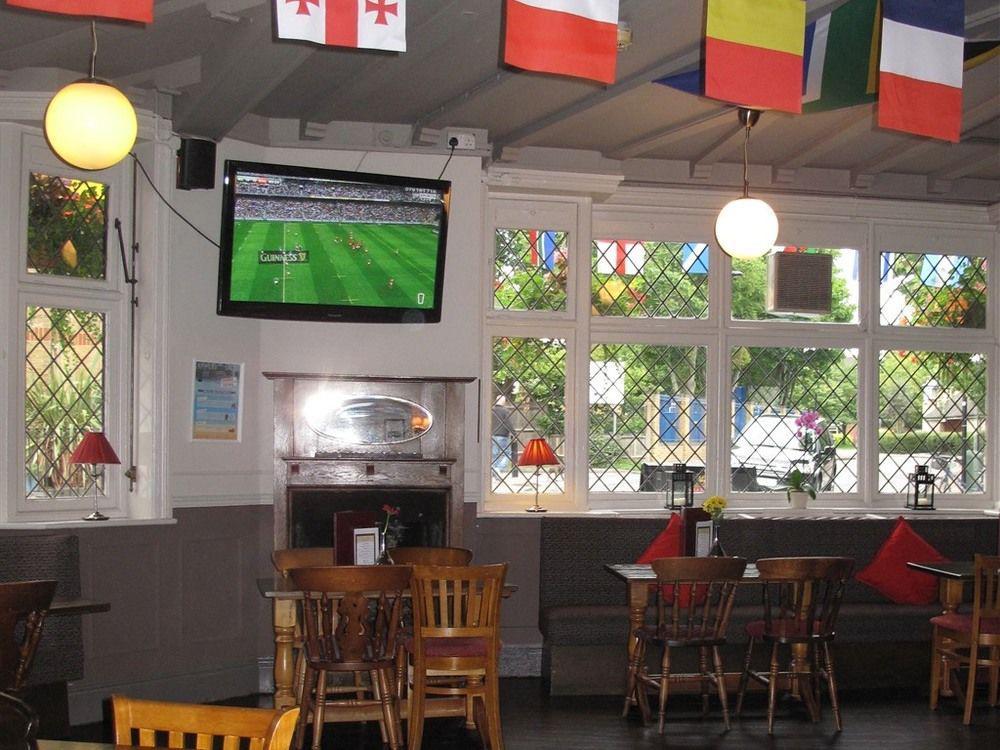 The Swan Inn Pub Isleworth Ngoại thất bức ảnh